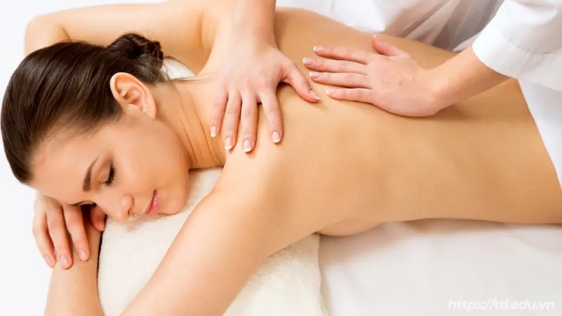 Khám phá cách massage toàn thân đúng kỹ thuật để giảm đau 3