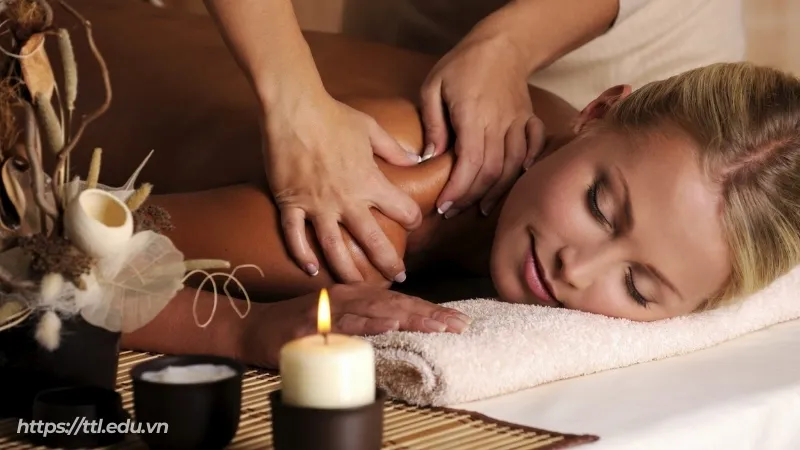 Khám phá cách massage toàn thân đúng kỹ thuật để giảm đau 4