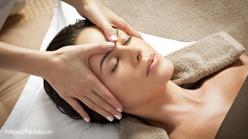 Khám phá cách massage toàn thân đúng kỹ thuật để giảm đau 7