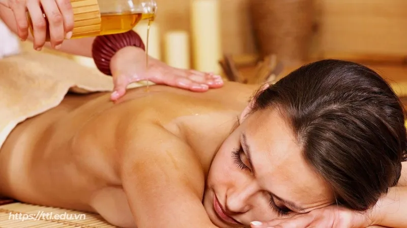 Khám phá cách massage toàn thân đúng kỹ thuật để giảm đau 8