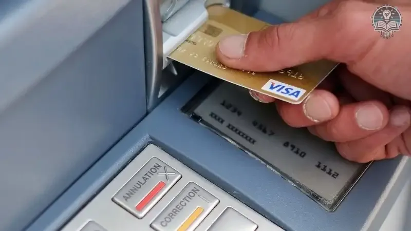 Các bước chuẩn bị trước khi rút tiền từ ATM 1