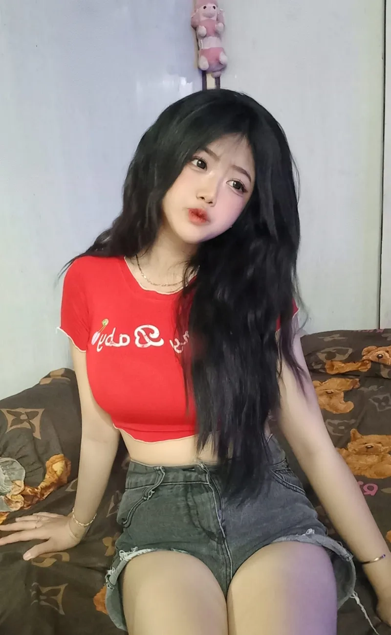Hình gái xinh K5 với vẻ ngoài đáng yêu, làm sáng màn hình của bạn