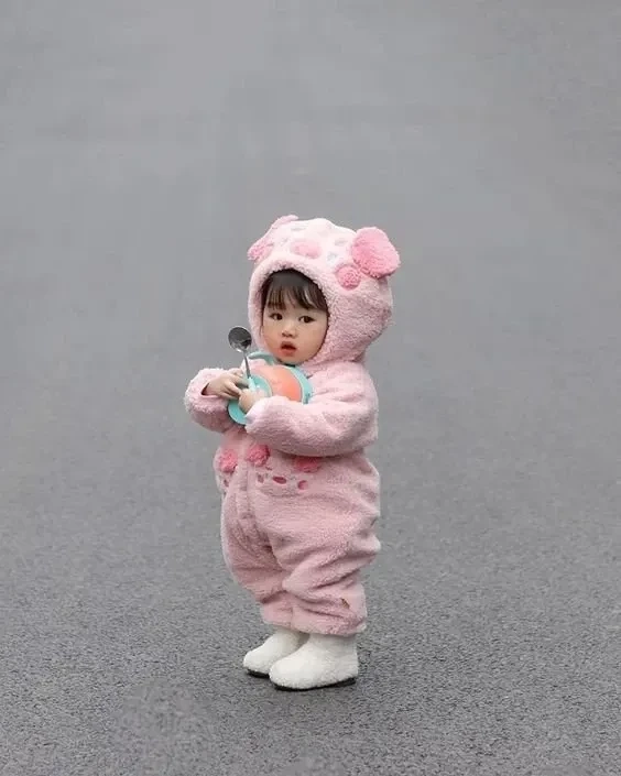 Hình ảnh bé gái dễ thương miễn phí chất lượng cao để tải