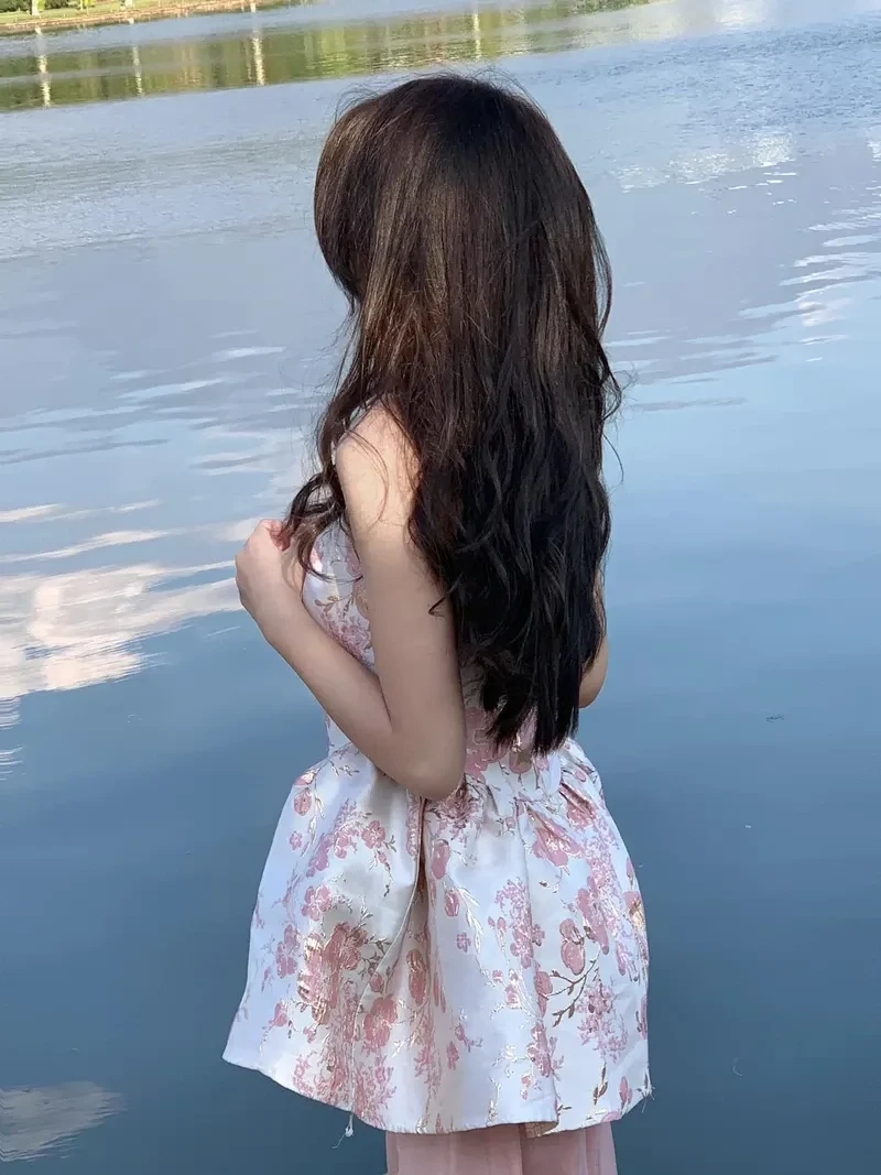 Hình gái xinh k9 với phong cách trẻ trung và năng động