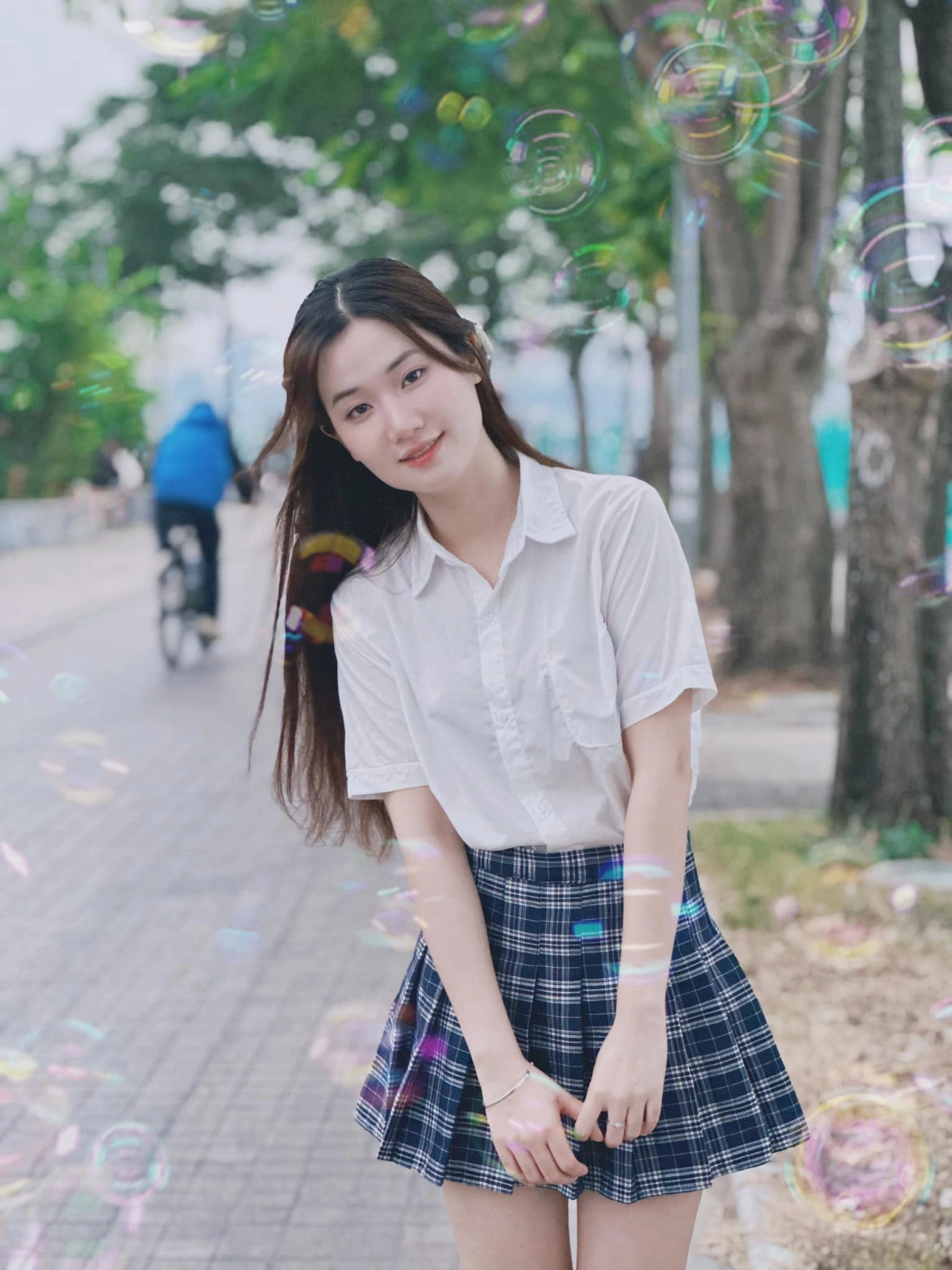 Hình nền gái 2k5 miễn phí dễ dàng tải về cho điện thoại