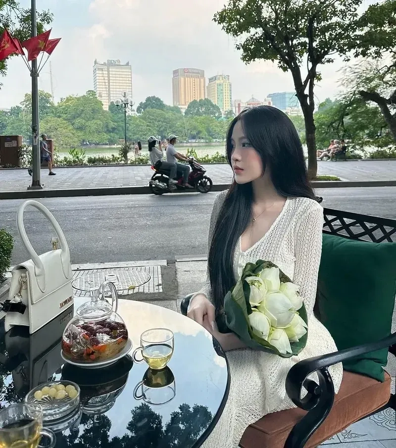 Gái xinh cute tóc ngắn mang đến phong thái trẻ trung và nét duyên dáng tự nhiên