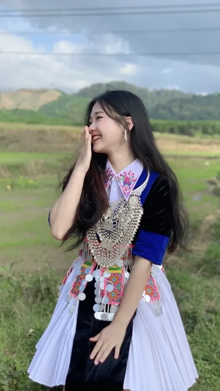Gái dân tộc Malay Thái Lan sở hữu nét đẹp hài hòa tự nhiên