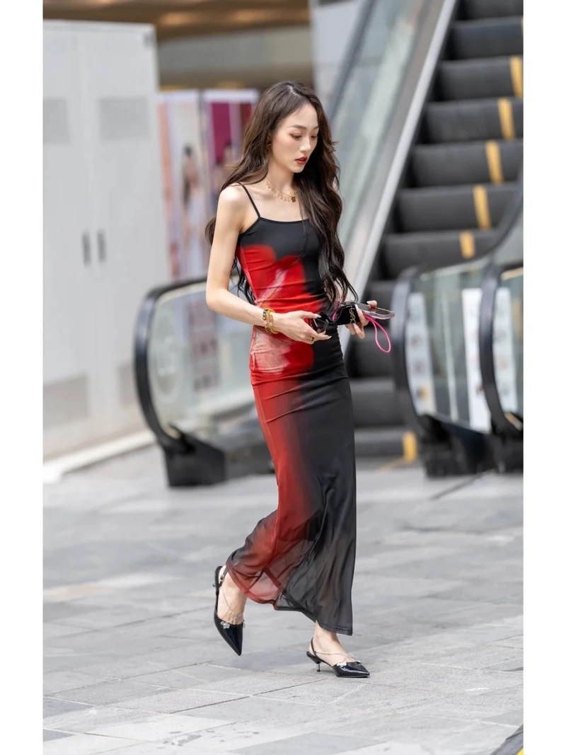 Gái xinh với bộ đồ thể thao thể hiện sự năng động và khỏe khoắn