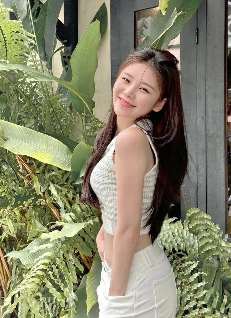 Bộ sưu tập hình nền gái 2k5 mang đến vẻ đẹp trẻ trung và đáng yêu