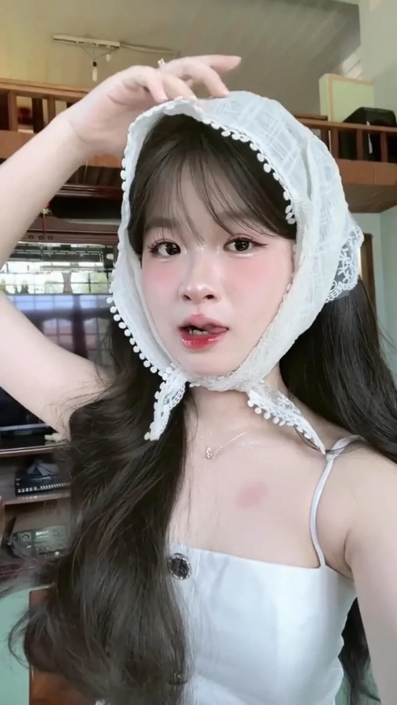 Ảnh thiếu nữ phong cách gothic mang đến vẻ bí ẩn và cuốn hút đặc biệt
