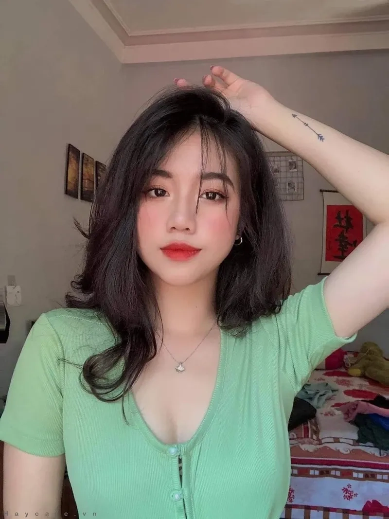 Hình nền gái 2k6 tóc ngang vai cho điện thoại tạo cảm giác tươi mới và hiện đại
