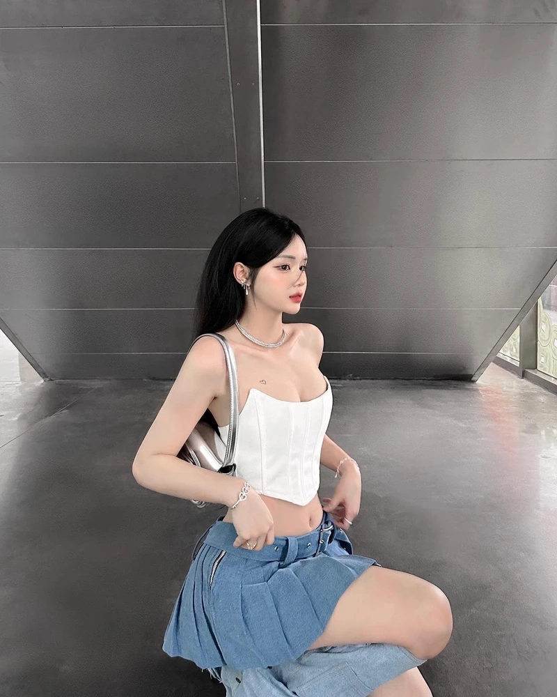 Tải ảnh nền gái xinh 4K mang đến hình ảnh sắc nét và cuốn hút
