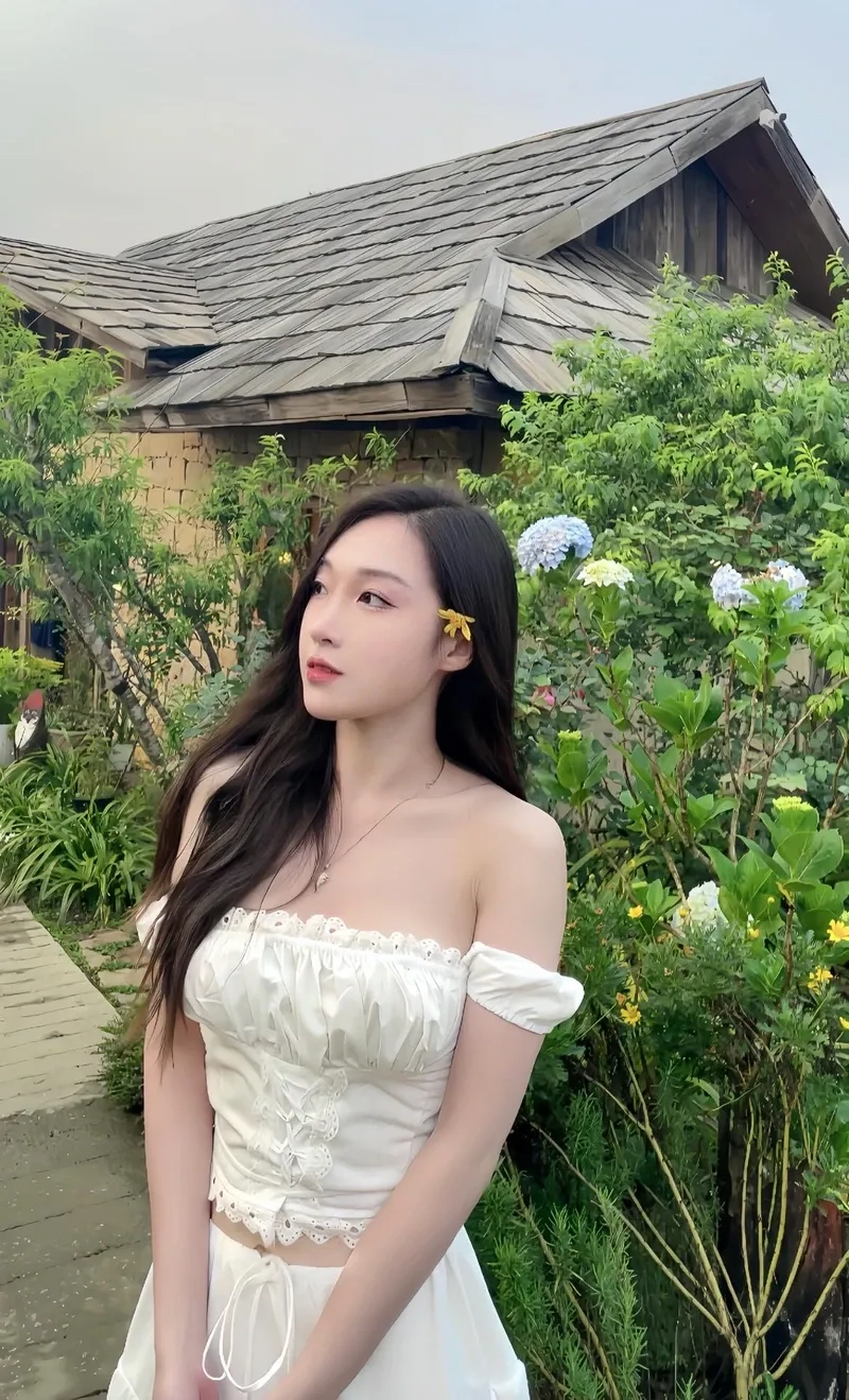 Tải hình nền gái xinh đẹp 4K mang đến hình ảnh rõ nét và cuốn hút