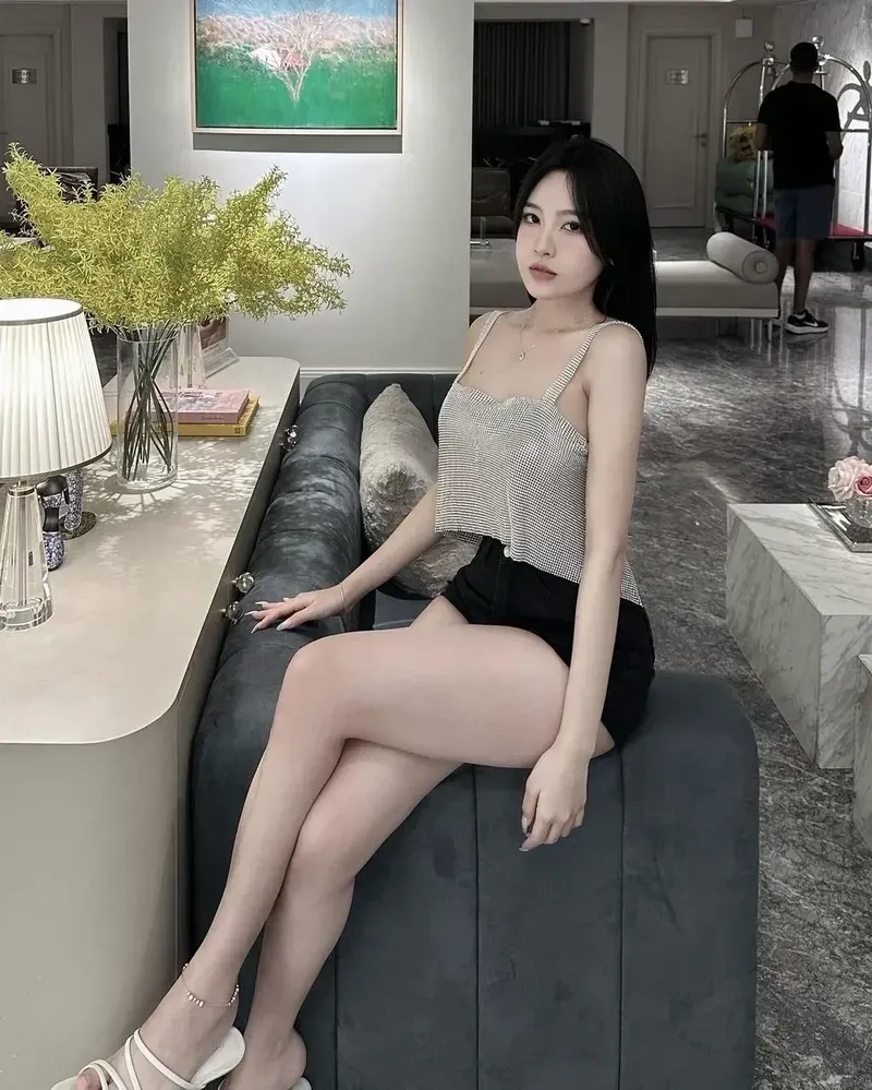 Tải hình nền gái xinh 4K cho máy tính mang đến hình ảnh sắc nét và đẹp mắt