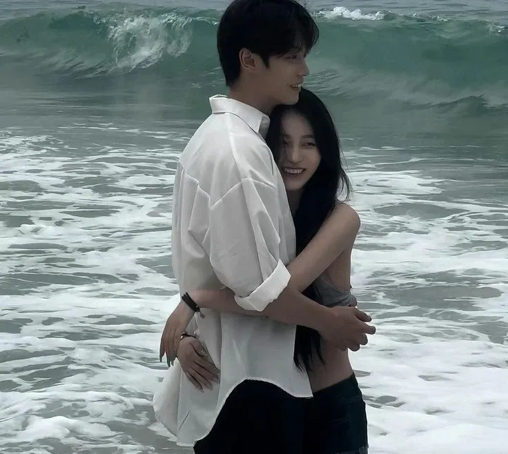 Bộ sưu tập hình ảnh ôm người yêu từ phía sau ngọt ngào và tình cảm