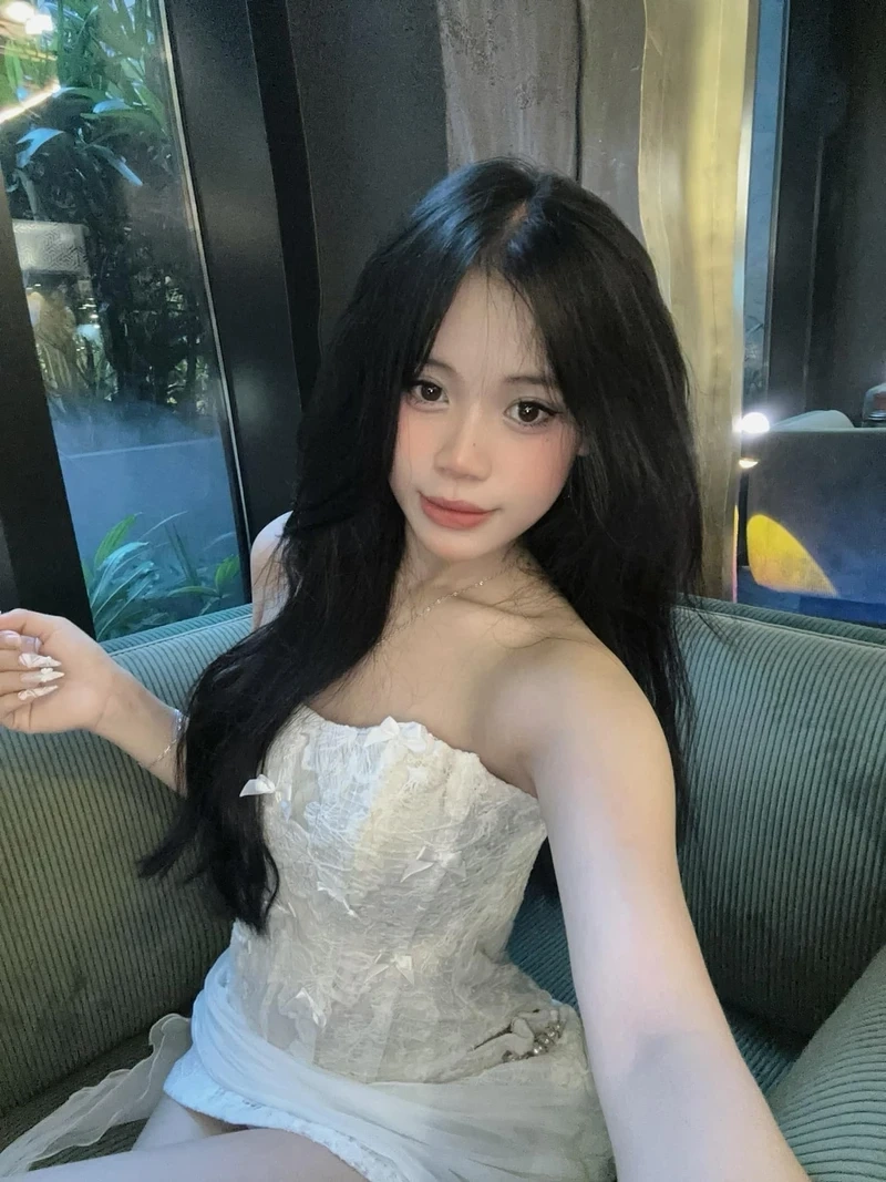Hình nền đẹp gái anime mang lại vẻ sinh động và dễ thương