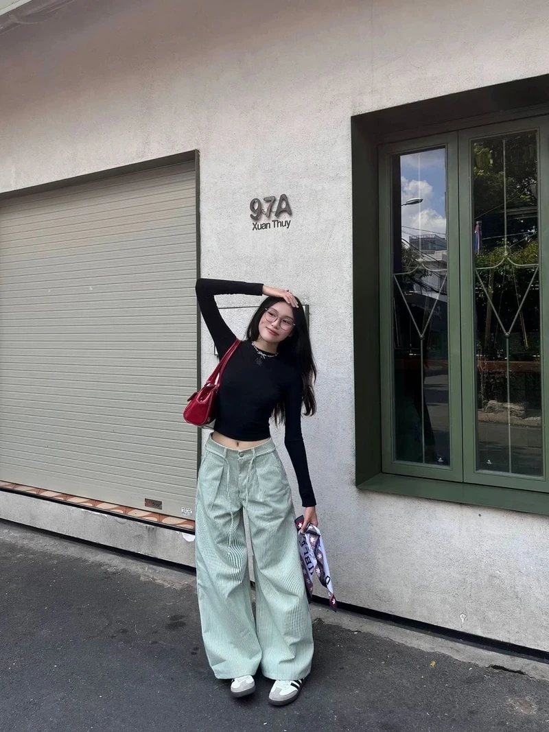 Hình nền con gái cute tạo không gian ngọt ngào và vui vẻ