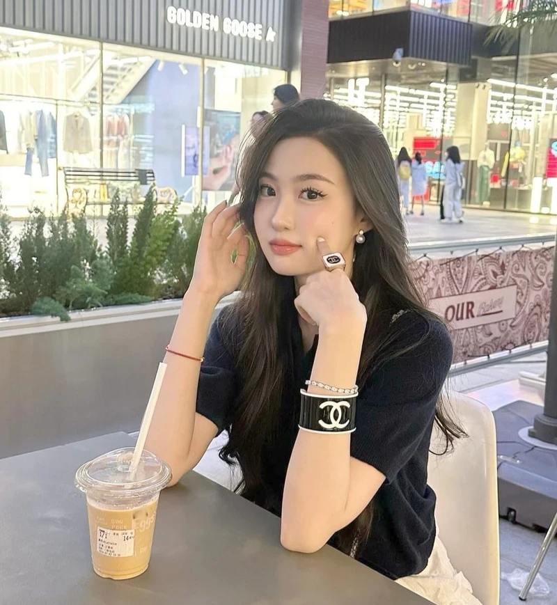 Avatar cute gái giúp bạn tạo hình ảnh dễ thương và năng động