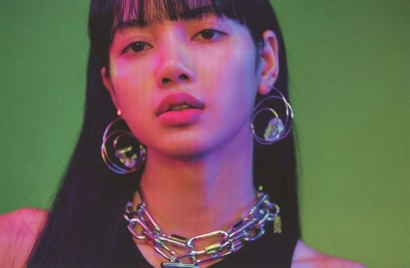 Hình nền Blackpink Jisoo mang đến sự mạnh mẽ và cá tính trong từng chi tiết