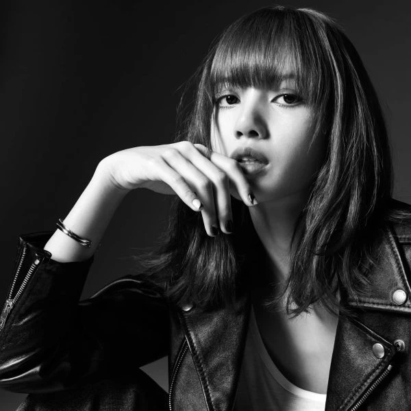 Avatar Lisa Blackpink thể hiện phong cách mạnh mẽ và cuốn hút