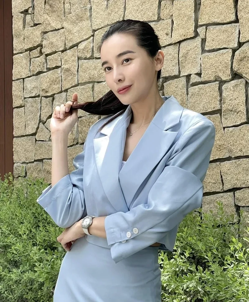 Cao Thai Hà bikini nhận được nhiều lời khen từ khán giả yêu mến