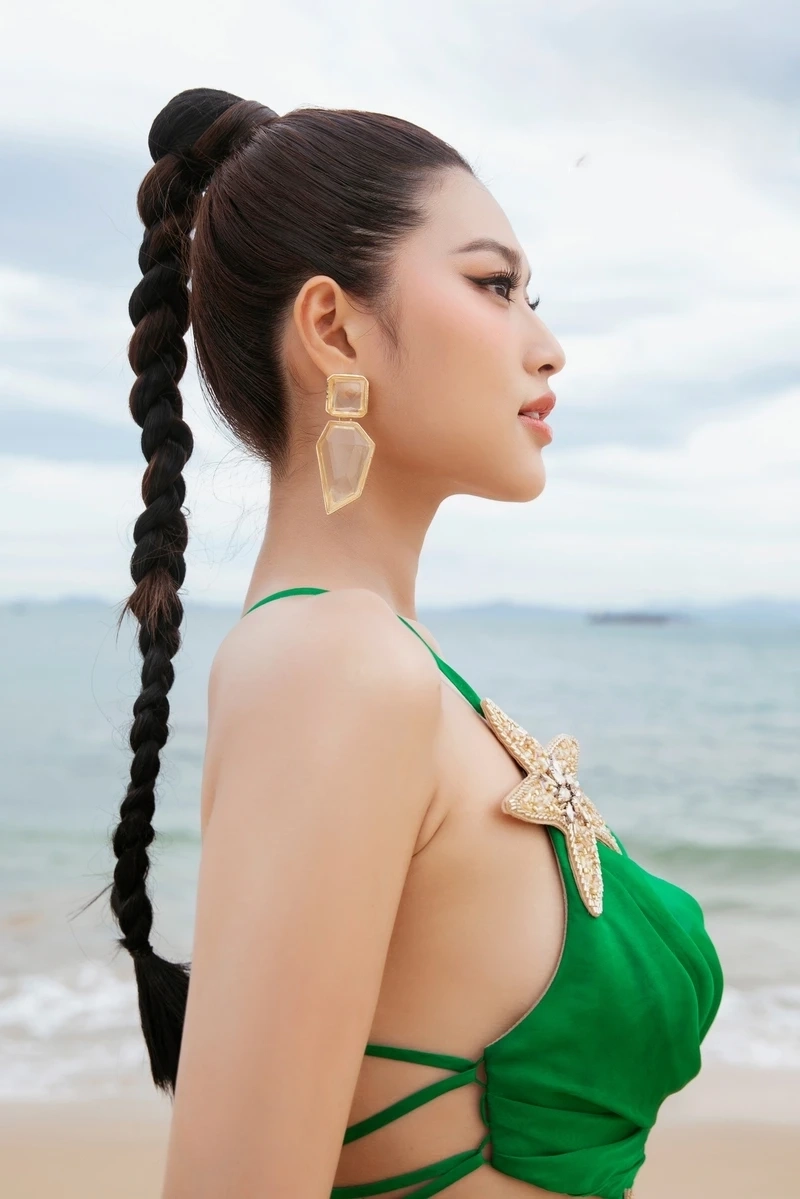 Thiên Ân áo tắm tỏa sáng với hình ảnh đầy sức sống