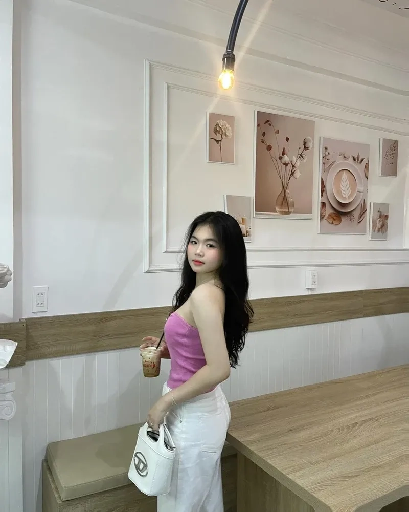 Ảnh gái xinh k8 cute thu hút với nét đáng yêu và hồn nhiên tự nhiên