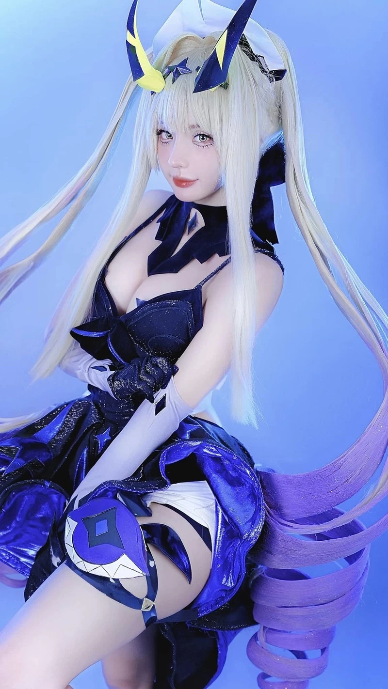 Ảnh cosplay Cinderella nổi bật với nét đẹp mộng mơ và kiên định
