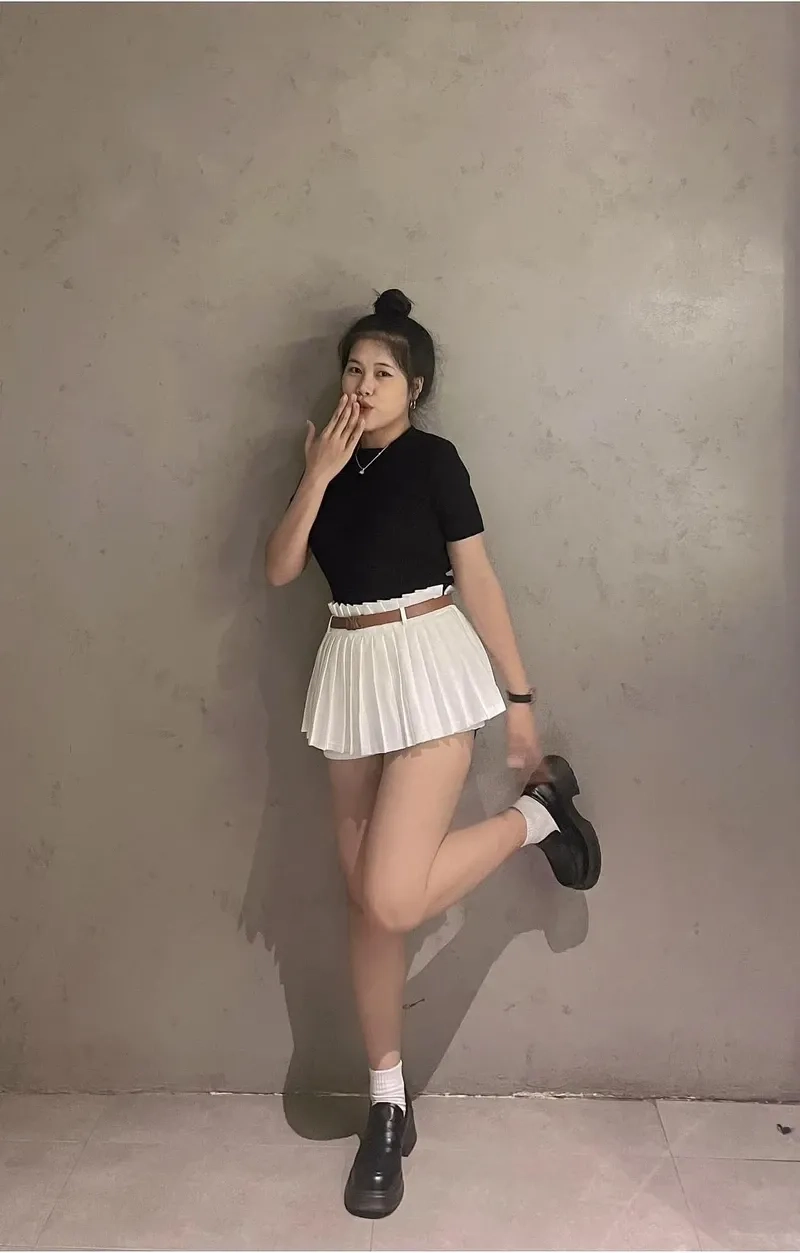 Hình nền cô gái mập dễ thương chibi cho điện thoại tạo cảm giác vui tươi và dễ thương
