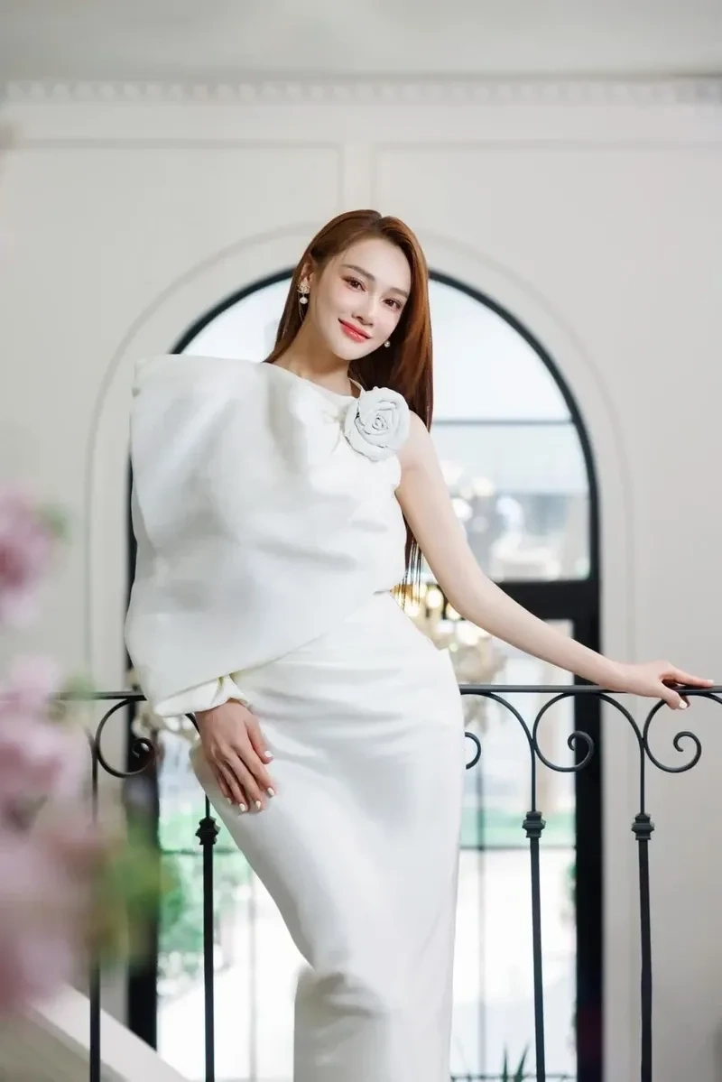 Nha Phuong bikini mang đến hình ảnh tươi trẻ và năng lượng tích cực
