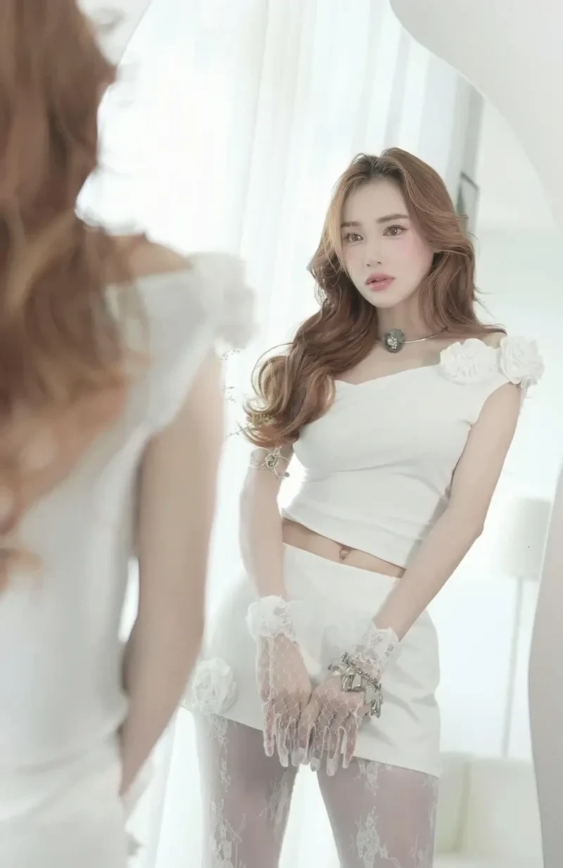 Ảnh Trường Giang Nhã Phương ghi lại những khoảnh khắc đáng nhớ của gia đình