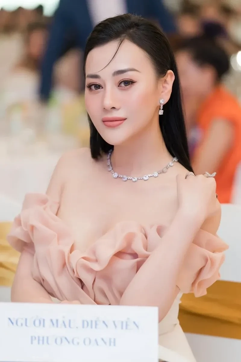 Nghệ sĩ Phương Oanh luôn là biểu tượng của sự nỗ lực và tận tâm