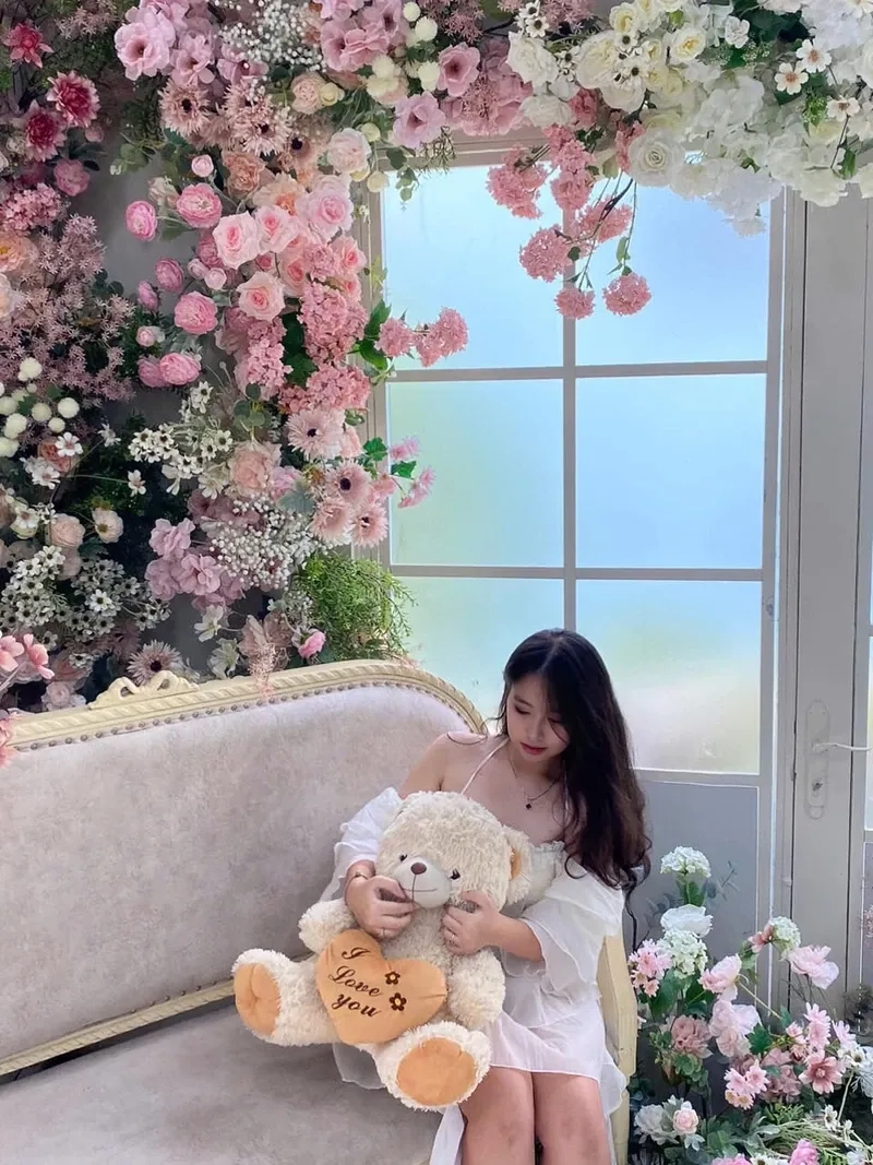 Ảnh đại diện nữ ngầu thể hiện sự mạnh mẽ và tự tin