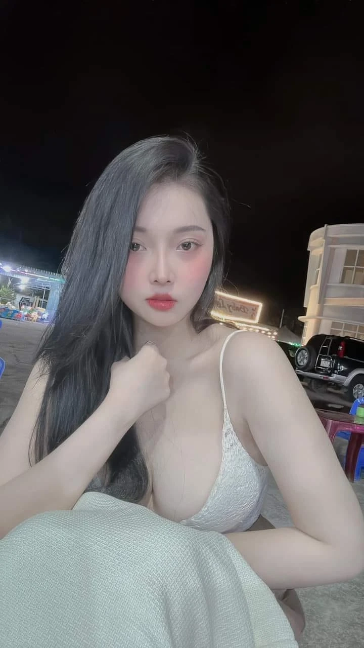 Tải ảnh gái xinh Hàn Quốc thể hiện sự trẻ trung và cuốn hút tinh tế