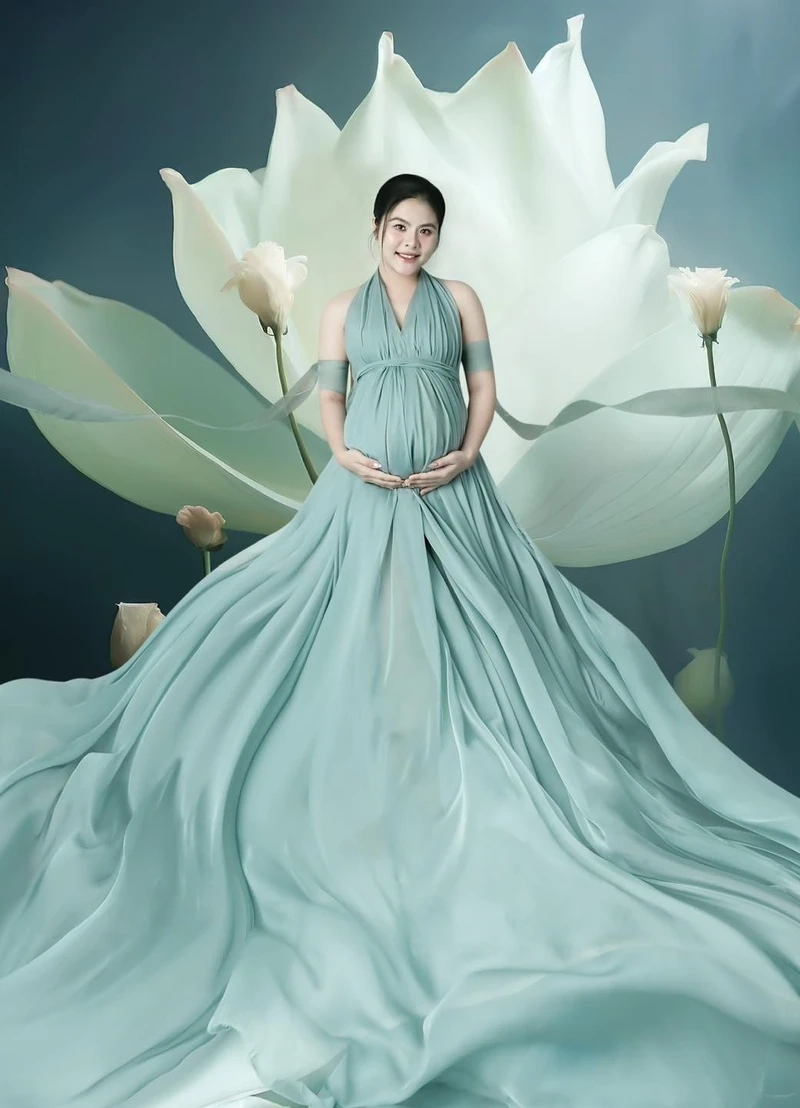 Chồng của Vân Trang là người đồng hành trong các sự kiện quan trọng
