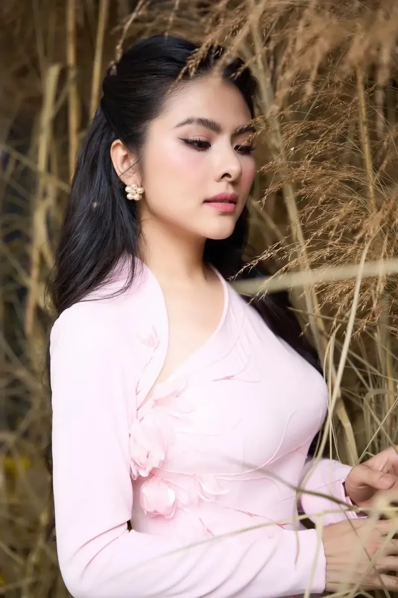 Đám cưới diễn viên Vân Trang là sự kiện được chú ý trong làng giải trí