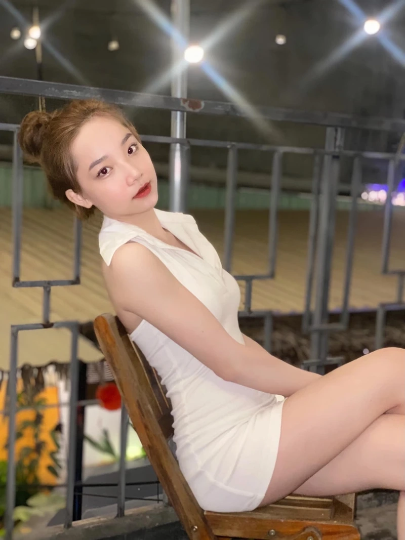 Gái xinh cute TikTok gây ấn tượng với nụ cười và thần thái tươi tắn