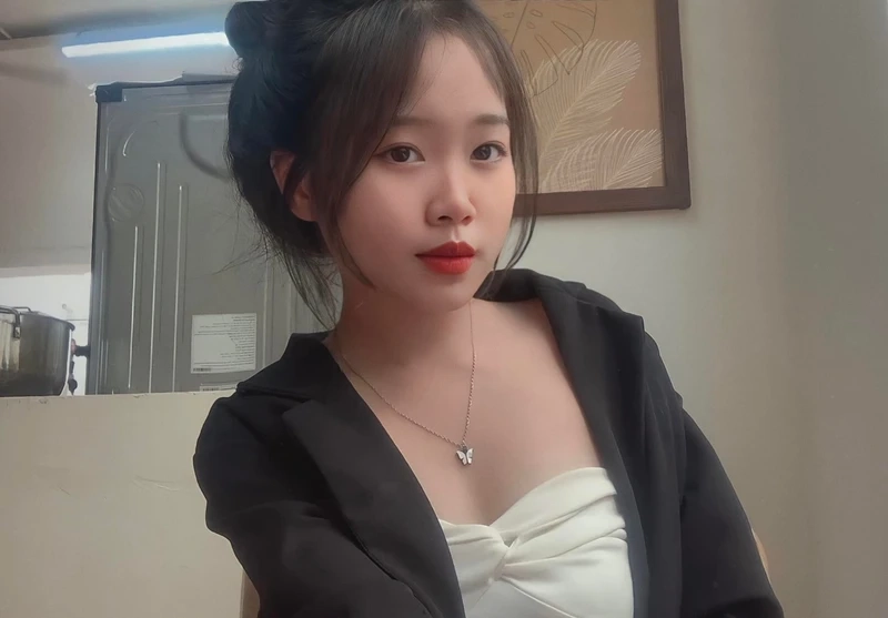 Gái tiktok show hàng đầy hấp dẫn và thu hút