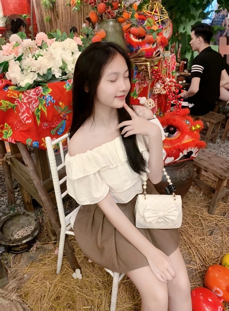 Gái xinh livestream Instagram gây chú ý với những hình ảnh dễ thương