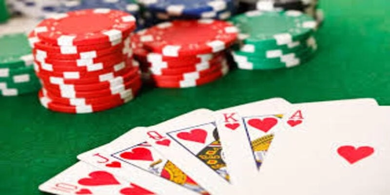 Hiểu rõ về các loại tay bài trong game poker 888b