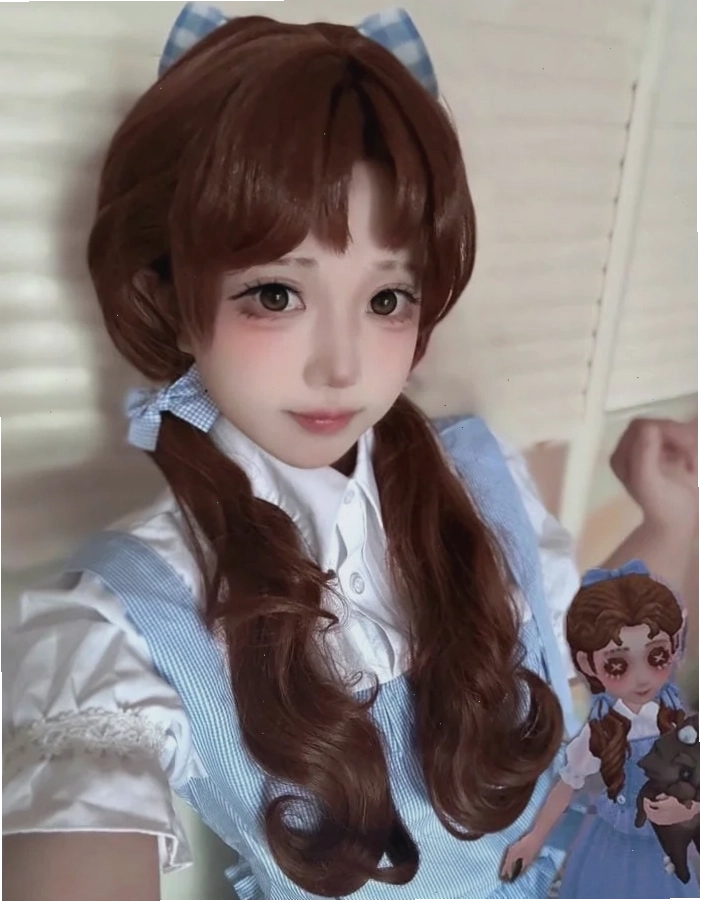 Ảnh gái xinh cosplay dễ thương với trang phục nhí nhảnh