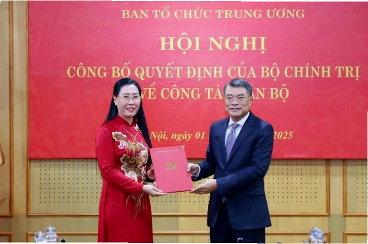 Bà Bùi Thị Quỳnh Vân nhận nhiệm vụ mới.