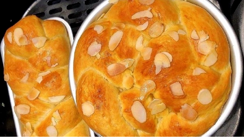 Bánh mì hoa cúc nướng bằng nồi chiên không dầu