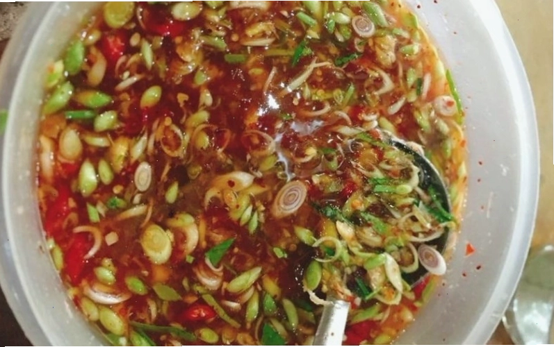 Bước 2 Nấu sốt Thái làm chân gà sốt Thái