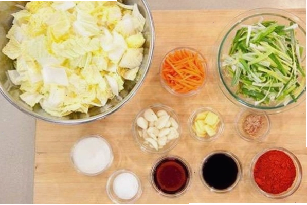 Các loại kim chi làm từ cải thảo và củ cải