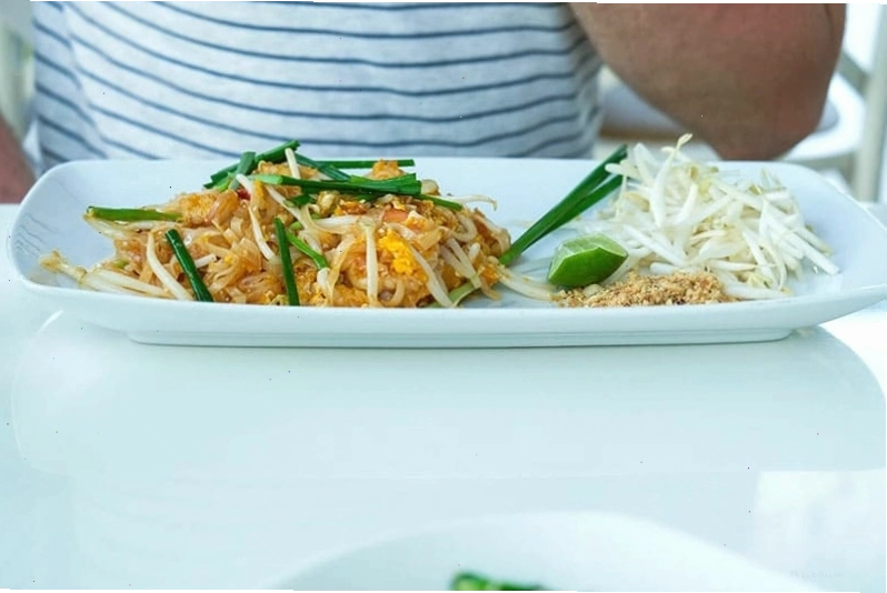 Chất lượng tinh trùng có thể bị ảnh hưởng bởi việc ăn giá đỗ quá nhiều