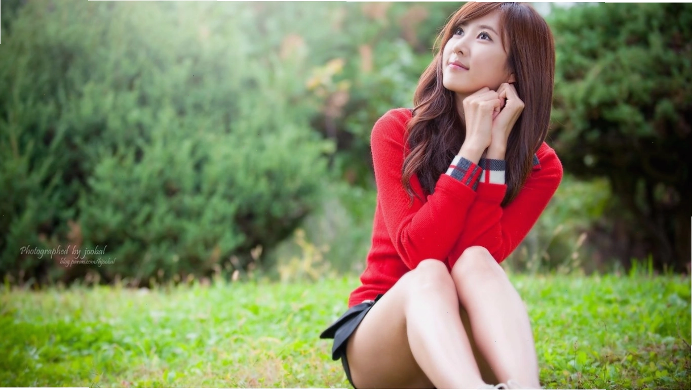 Cô gái Hàn Quốc với nụ cười tỏa nắng và ánh mắt lấp lánh