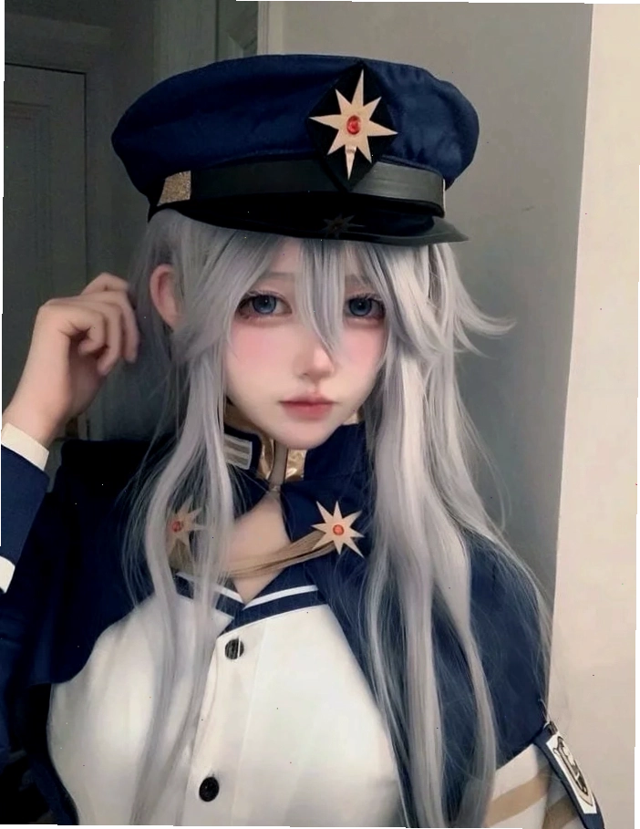 Cosplay anime nữ đẹp nhất với trang phục cầu kỳ