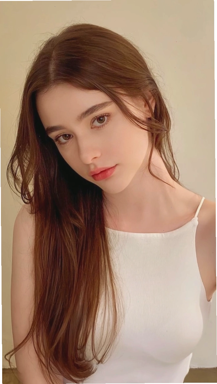 Gái xinh châu Âu mặc bikini khoe dáng chuẩn và vẻ đẹp hình thể