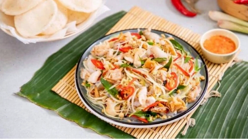 Gỏi đu đủ ốc tỏi hấp dẫn